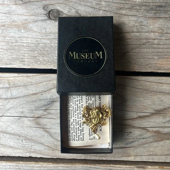 Art Nouveau Brooch - The Museum Company - New, in box - Picture 9 of 11